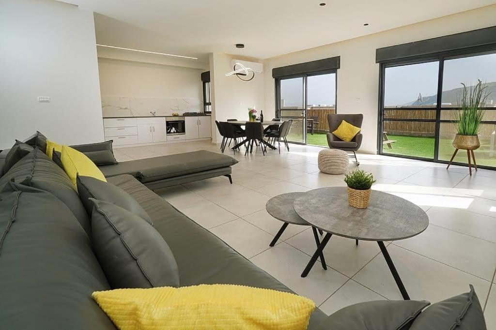 Villa וילה מגדלא Habitación foto