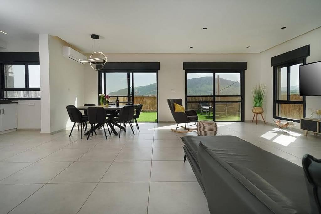 Villa וילה מגדלא Habitación foto